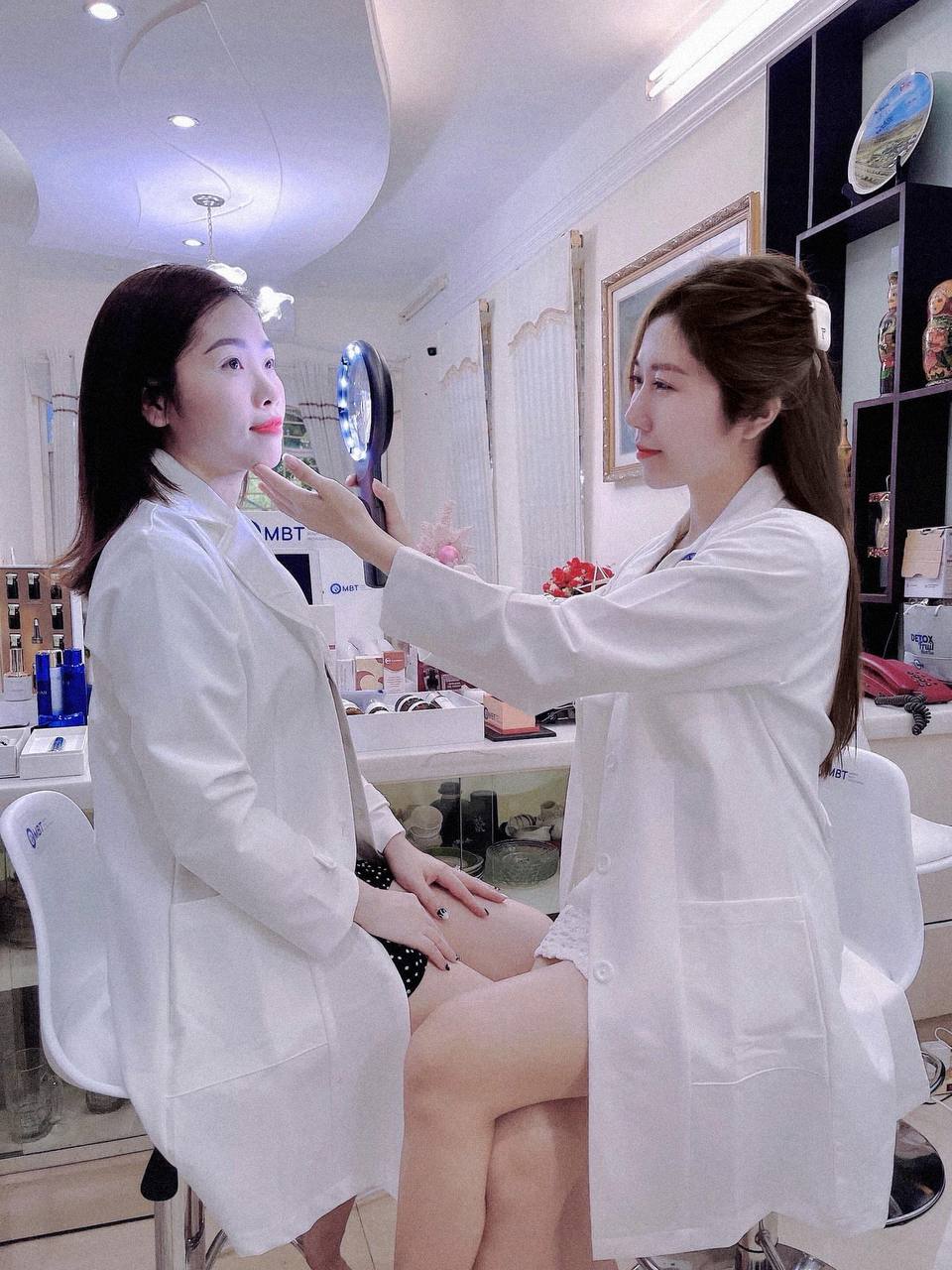 Chuyên gia da liễu Hi Medical